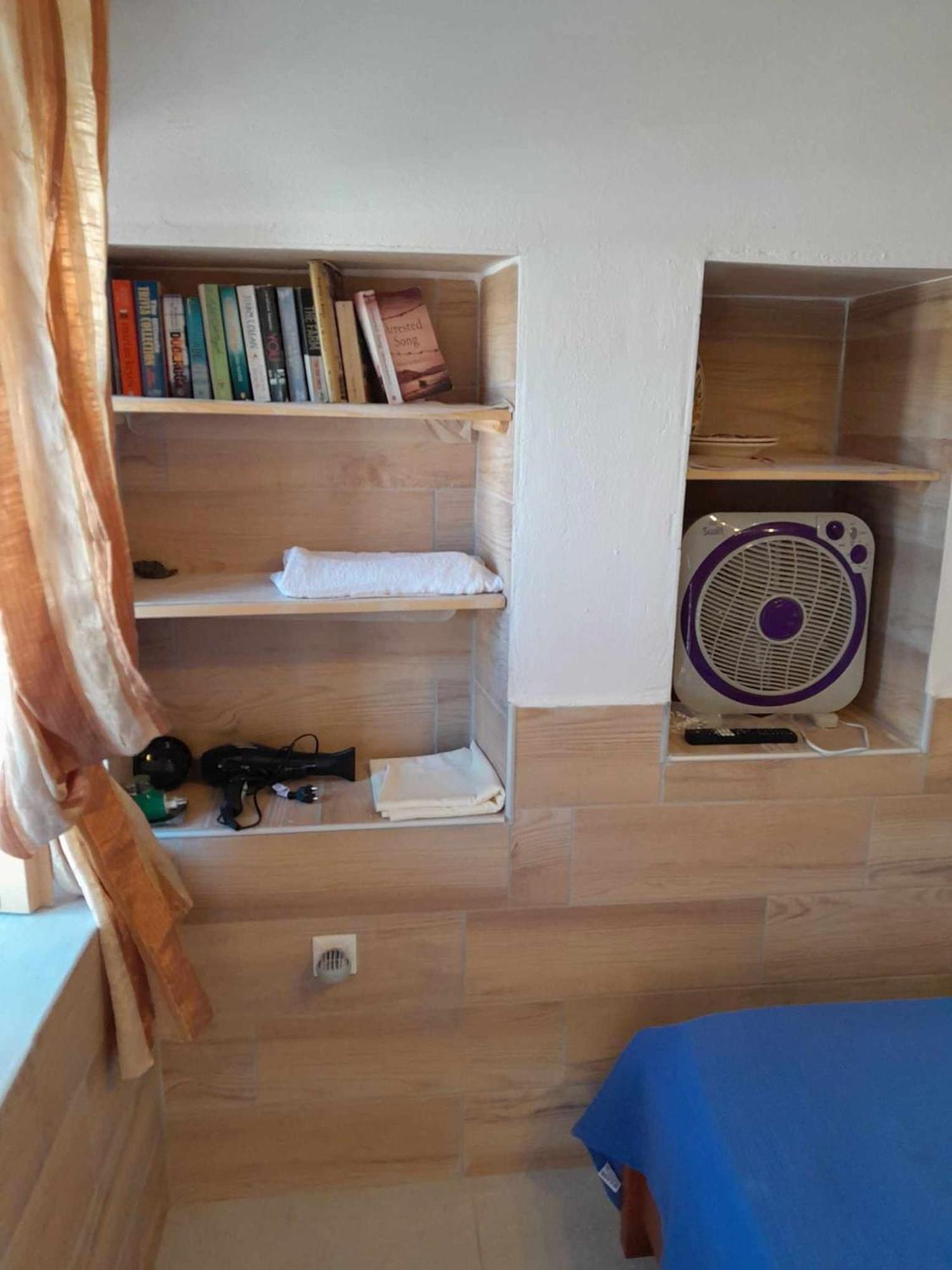 "Aris" Sevasti Symi Studios Dış mekan fotoğraf